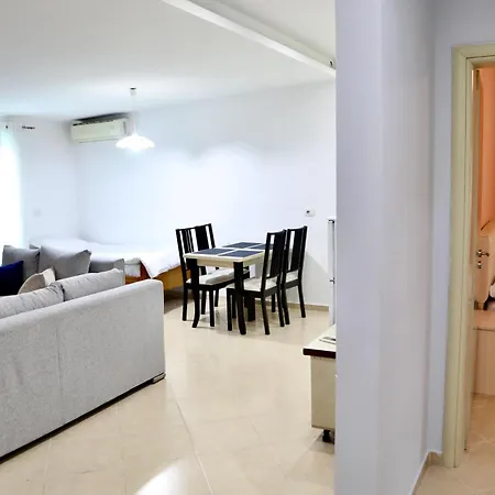 Apartament The Bllok Spot
