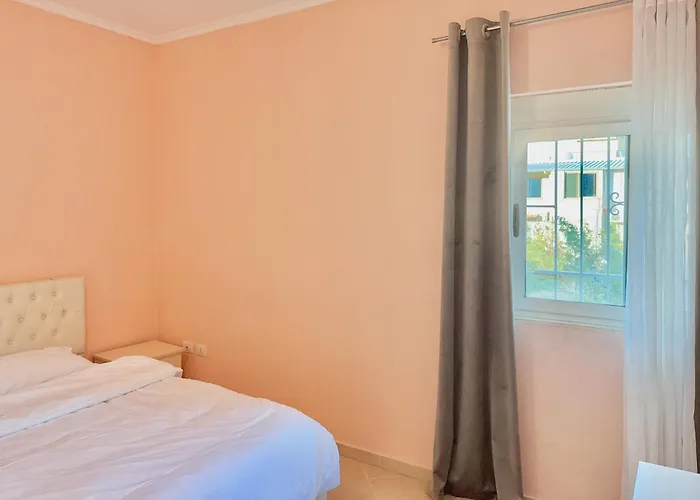 公寓 The Bllok Spot 地拉那